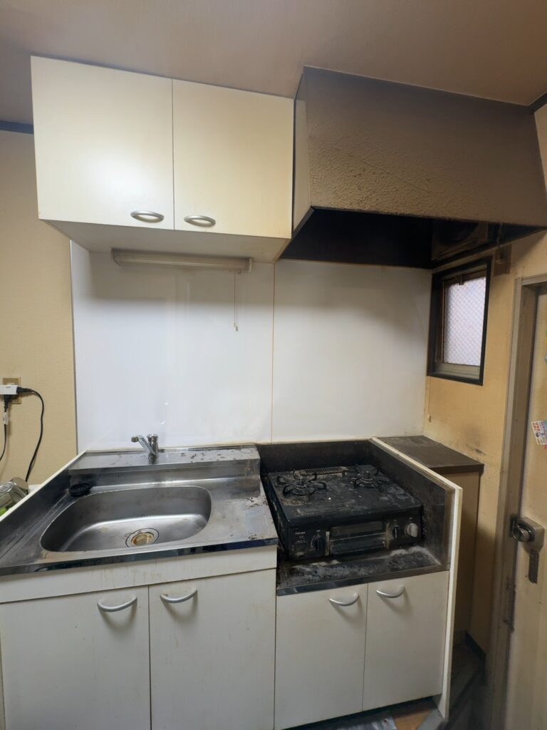 市川市キッチン、レンジフード（換気扇）クリーニングお掃除業者