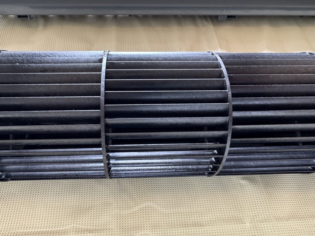 市川市エアコンクリーニング完全分解洗浄業者